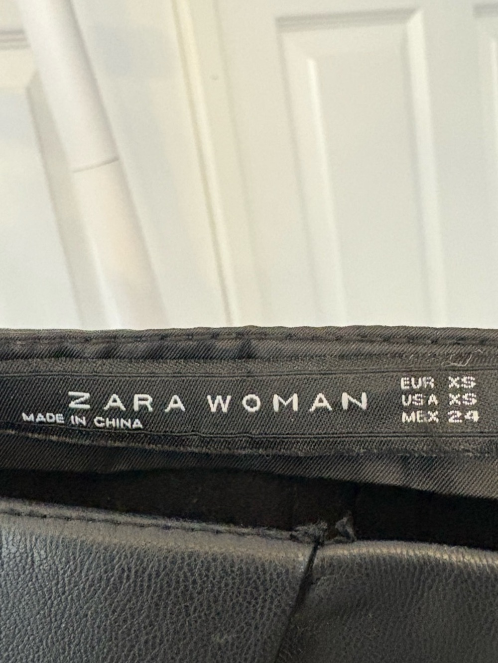 Zara Black Faux Leather Unlined Asymmetric Mini Skirt Size Extra Small - Picture 7 of 10